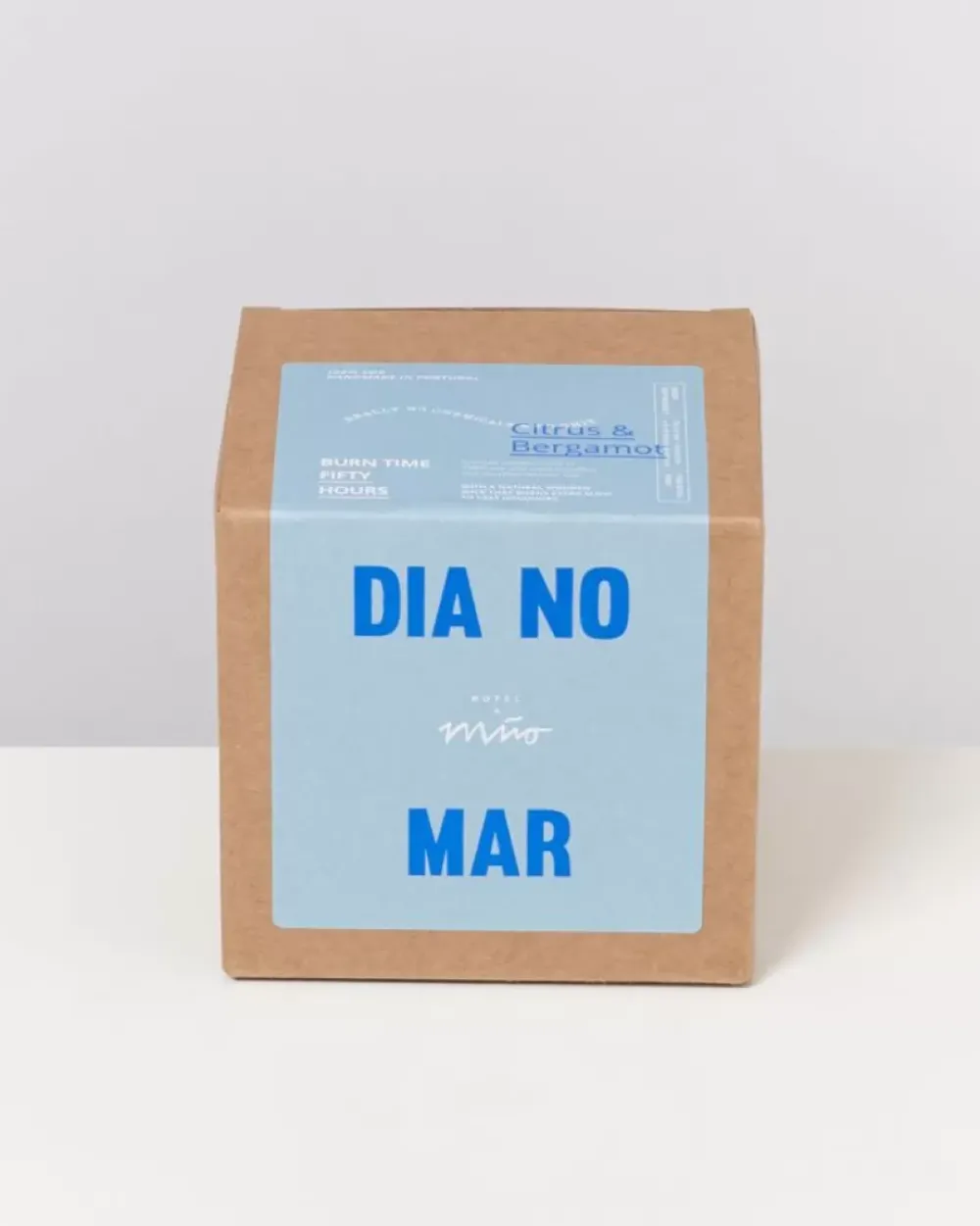 Motel a Miio Coimbra Duftkerze "Dia No Mar" Graublau